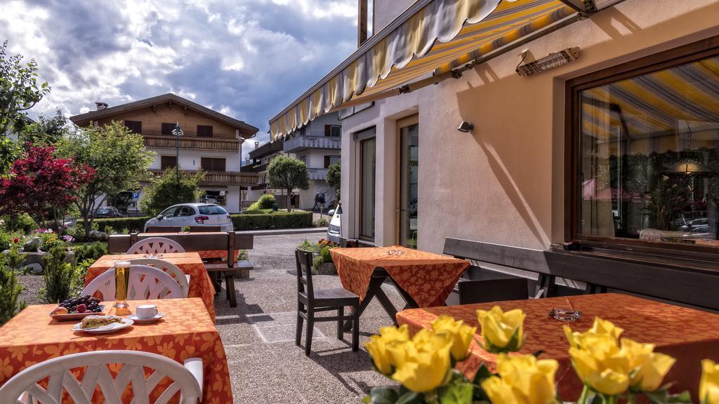 Hotel Moritz Добб'яко Екстер'єр фото