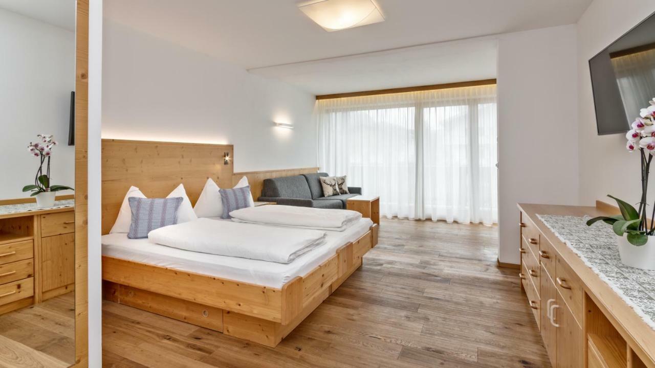 Hotel Moritz Добб'яко Екстер'єр фото